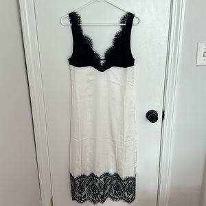 Fore black and white midi dress